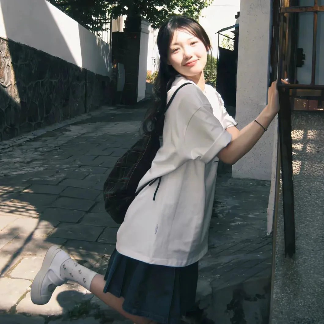 老师不是人
